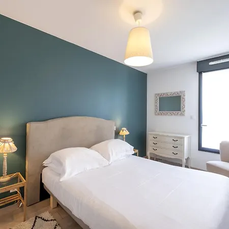 Les Terasses De Louise Apartment